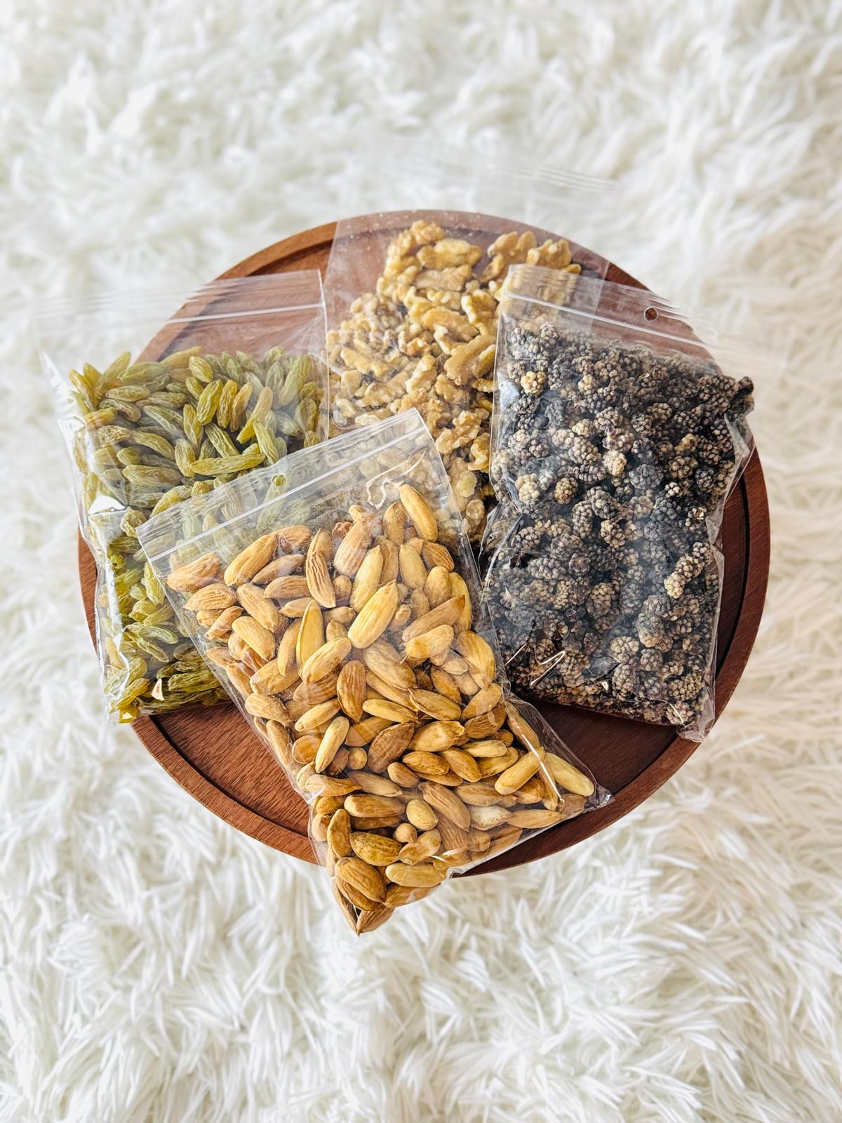 🌰 Mulberries, Walnuts, Raisins & Almonds: توت و چهارمغز و کشمش و بادام