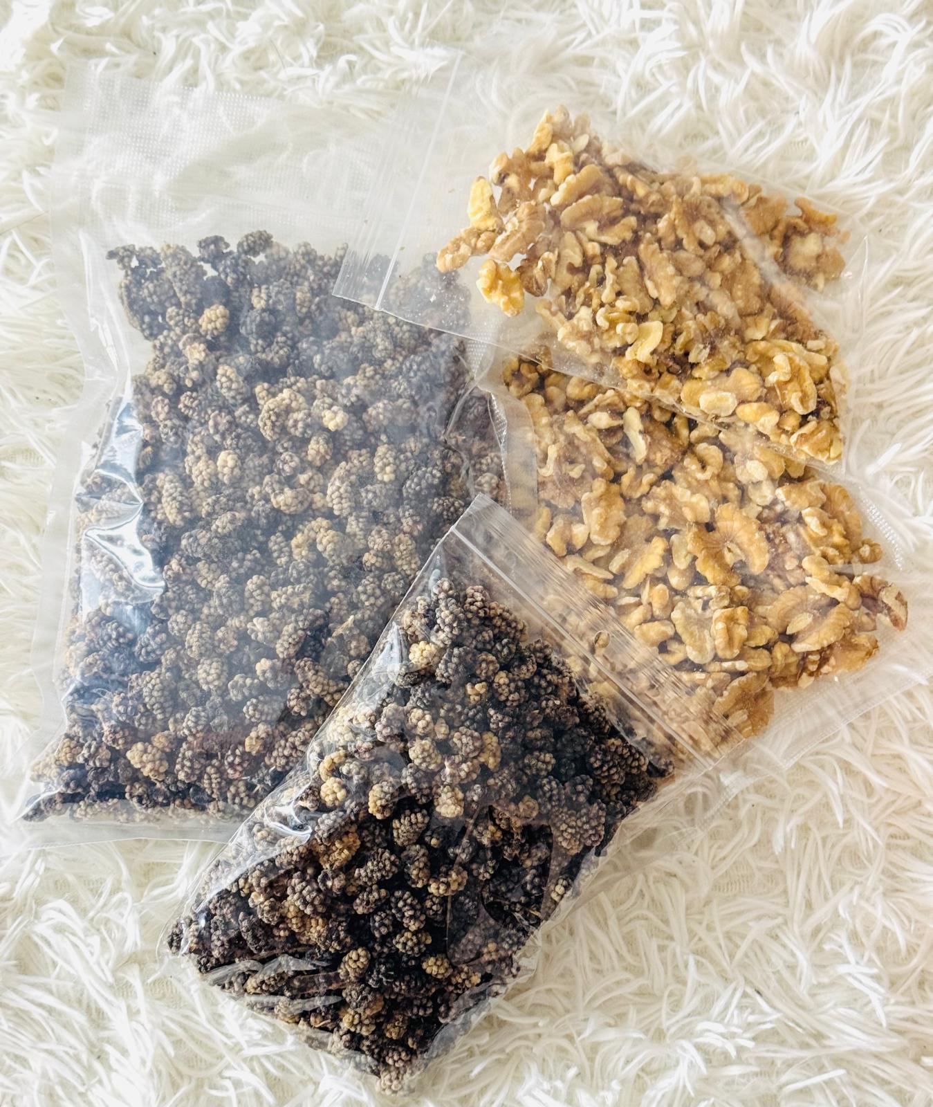 توت و چهارمغز Mulberries & Walnuts – A Classic
